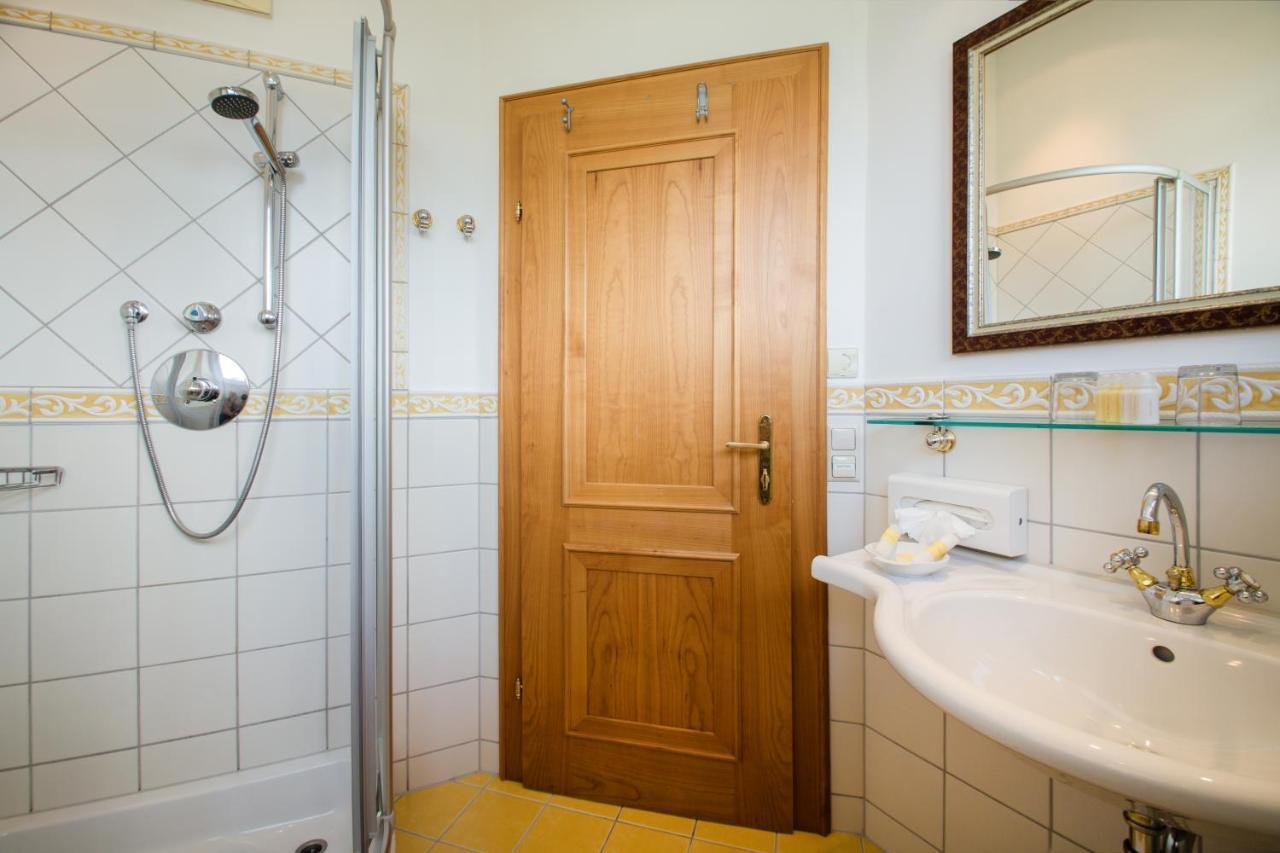 Hotel Alpenschloessl Sankt Johann im Pongau Bagian luar foto
