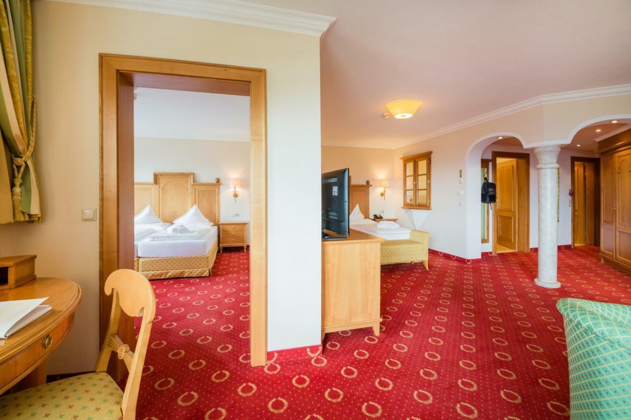 Hotel Alpenschloessl Sankt Johann im Pongau Bagian luar foto